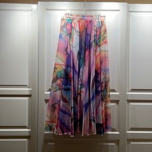 NWT-L Gorgeous sheer,fully lined,colorful printed dress-up maxi skirt.